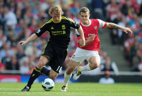 苏亚雷斯因为无球踢人被禁赛一场