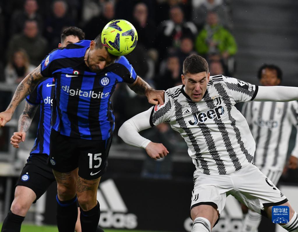 球迷：这队今天有夺冠气质