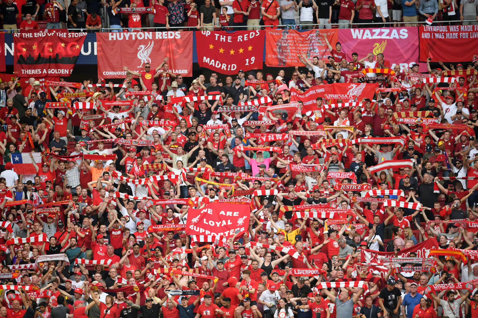 德塞利心目中的最佳11人，真是BIG胆，竟然无“公认”足坛第一人