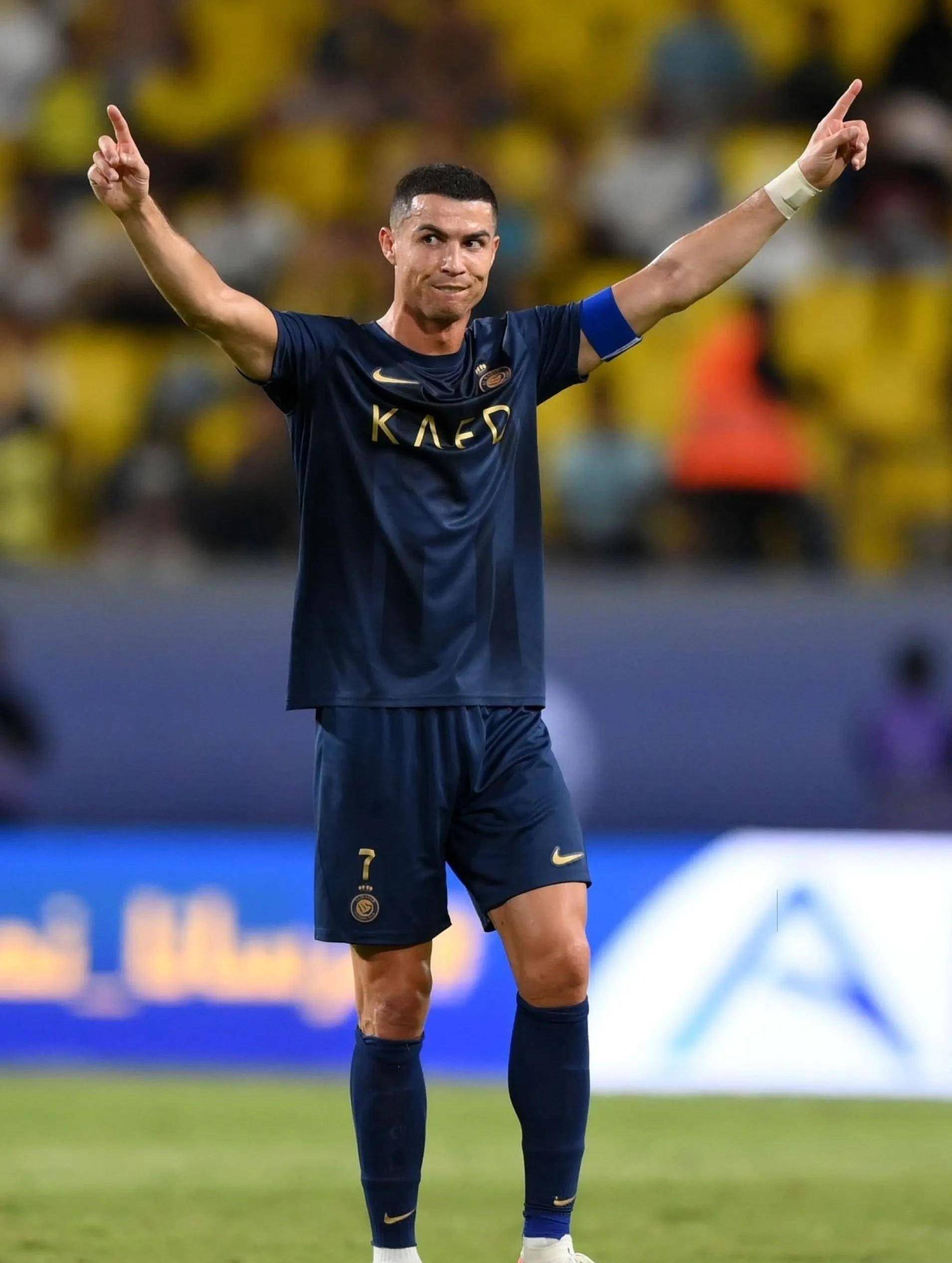 埃德尔：苏宁夺冠后张氏父子消失了，我们有好几个月没拿到工资