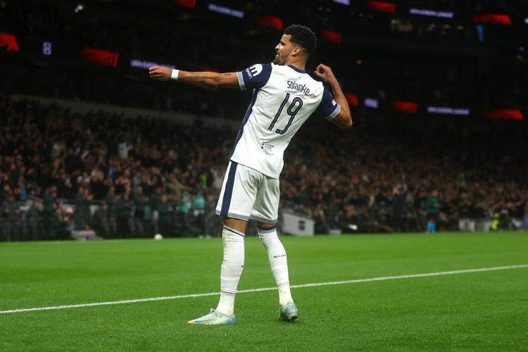 亚冠关键战前瞻：布里兰主场势冲出线 江原FC客场寻机抢分