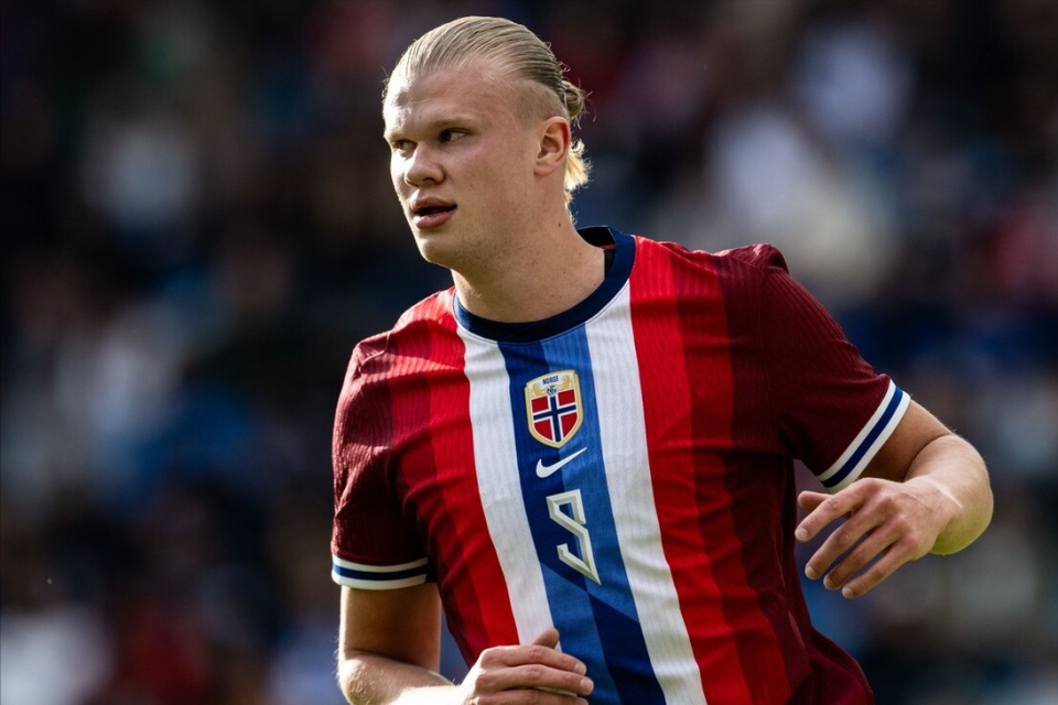 法国客场3-1逆转阿塞拜疆，马特塔、阿克利乌什破门，古斯托两助攻