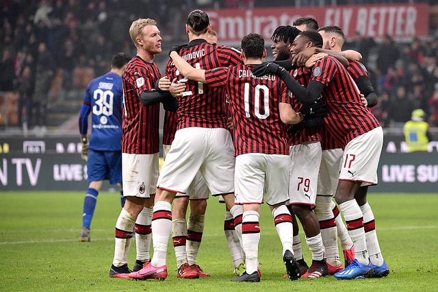 孙兴慜热刺告别战被换下场的时刻