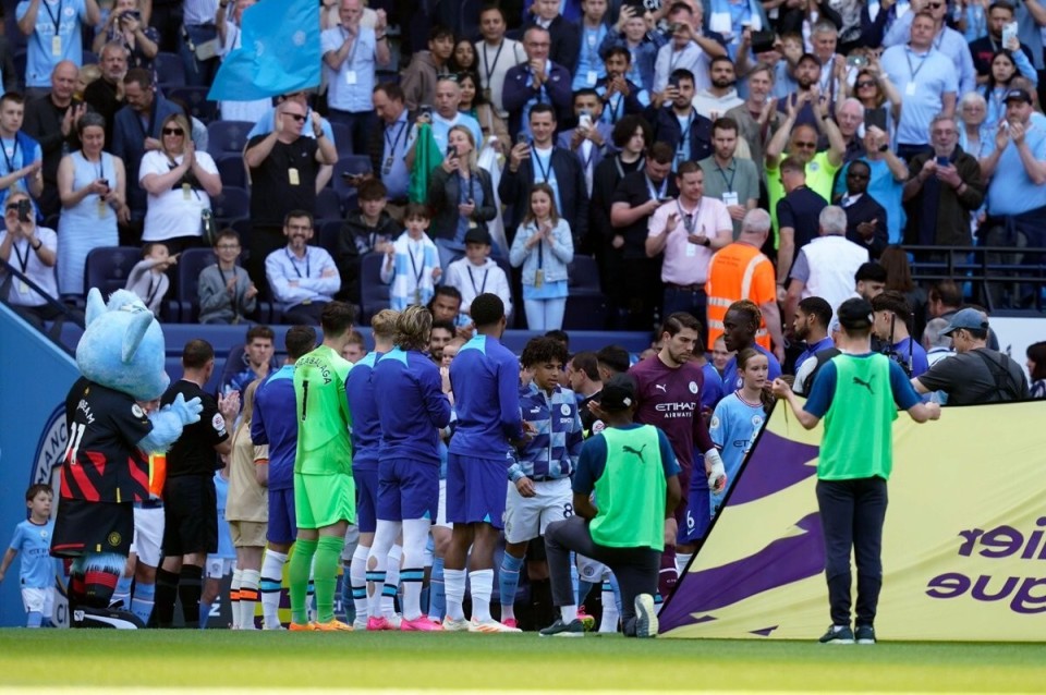 米体：尤里奇帅位岌岌可危，帕拉迪诺、莫塔和曼奇尼是候选者